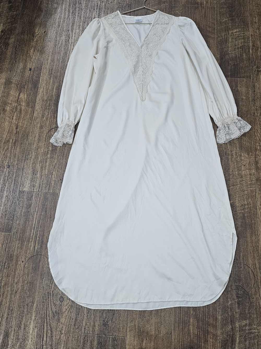 Vintage Classic Lace-Trim Nightgown – CreamDonna Richard Retro Cotagecore